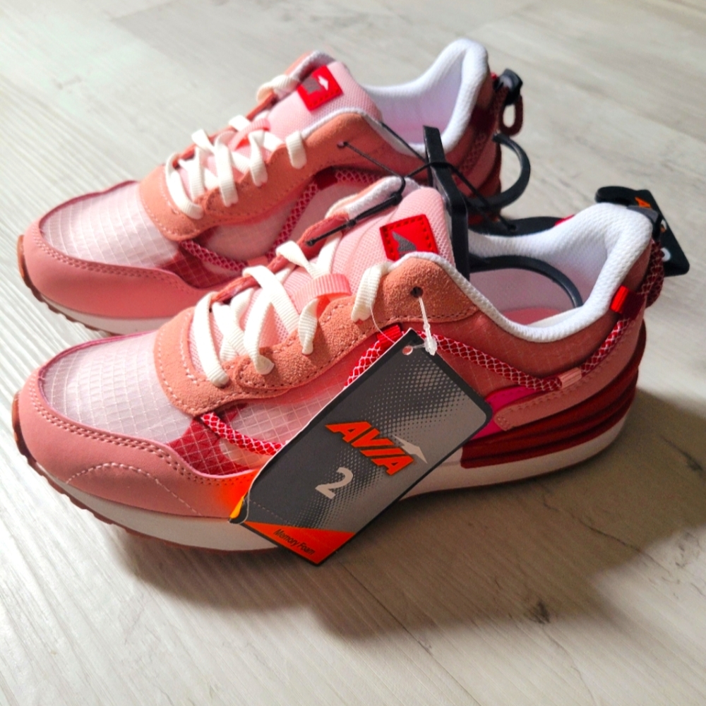 NWTs Avia mesh joggers sneakers